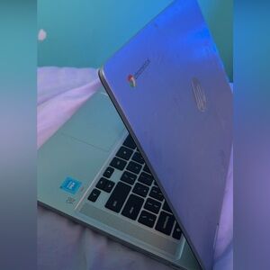 Silver HP Touchscreen Google Chromebook